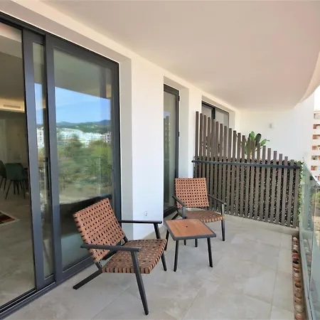 Apartment Centre Luxury Hada *